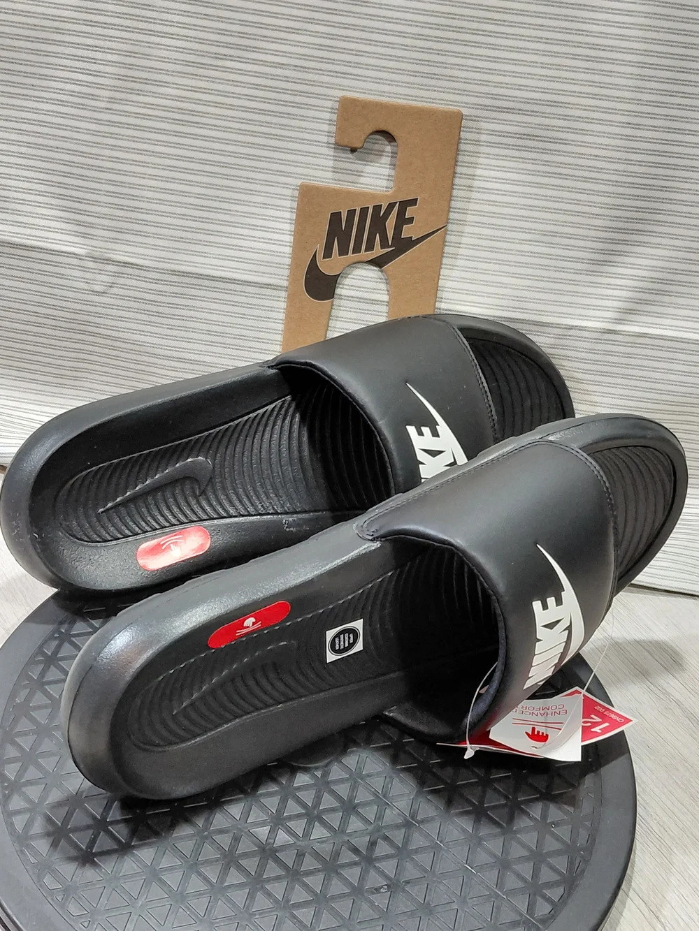 NWT Nike Men’s Victory One Black White Slide Sandals SIZE M12